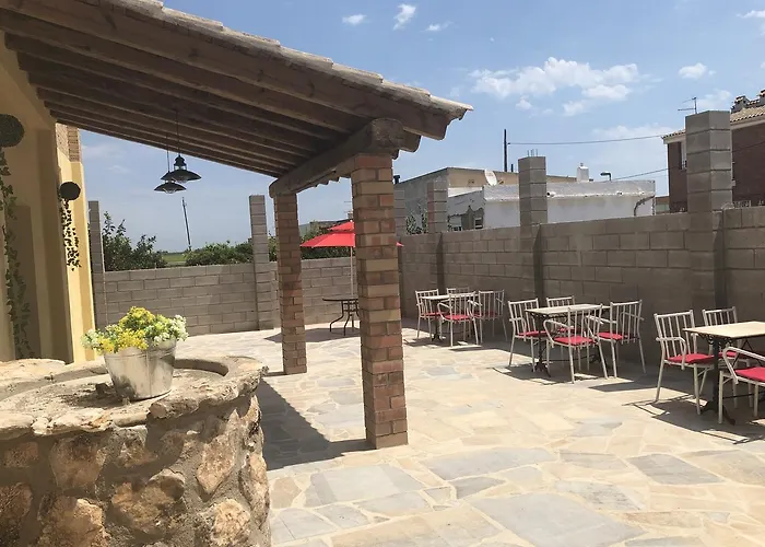 Hostal Delta *